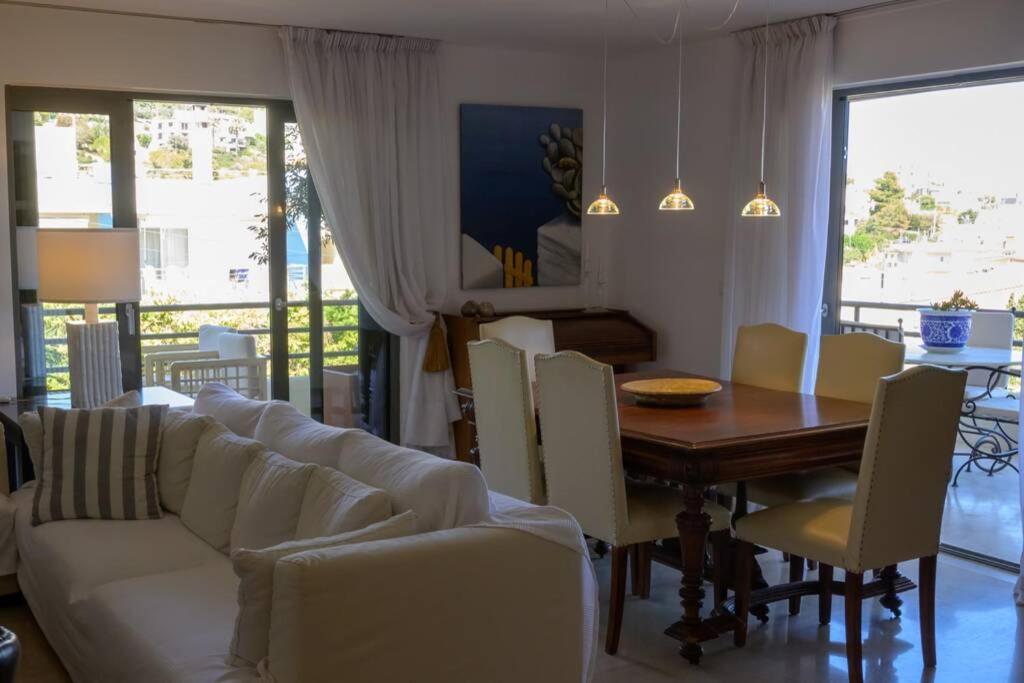 Waves Villa Анависос Екстериор снимка
